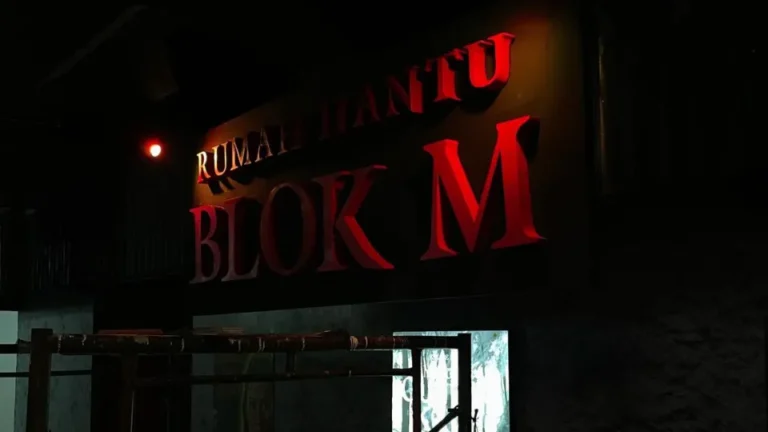 rumah hantu blok m